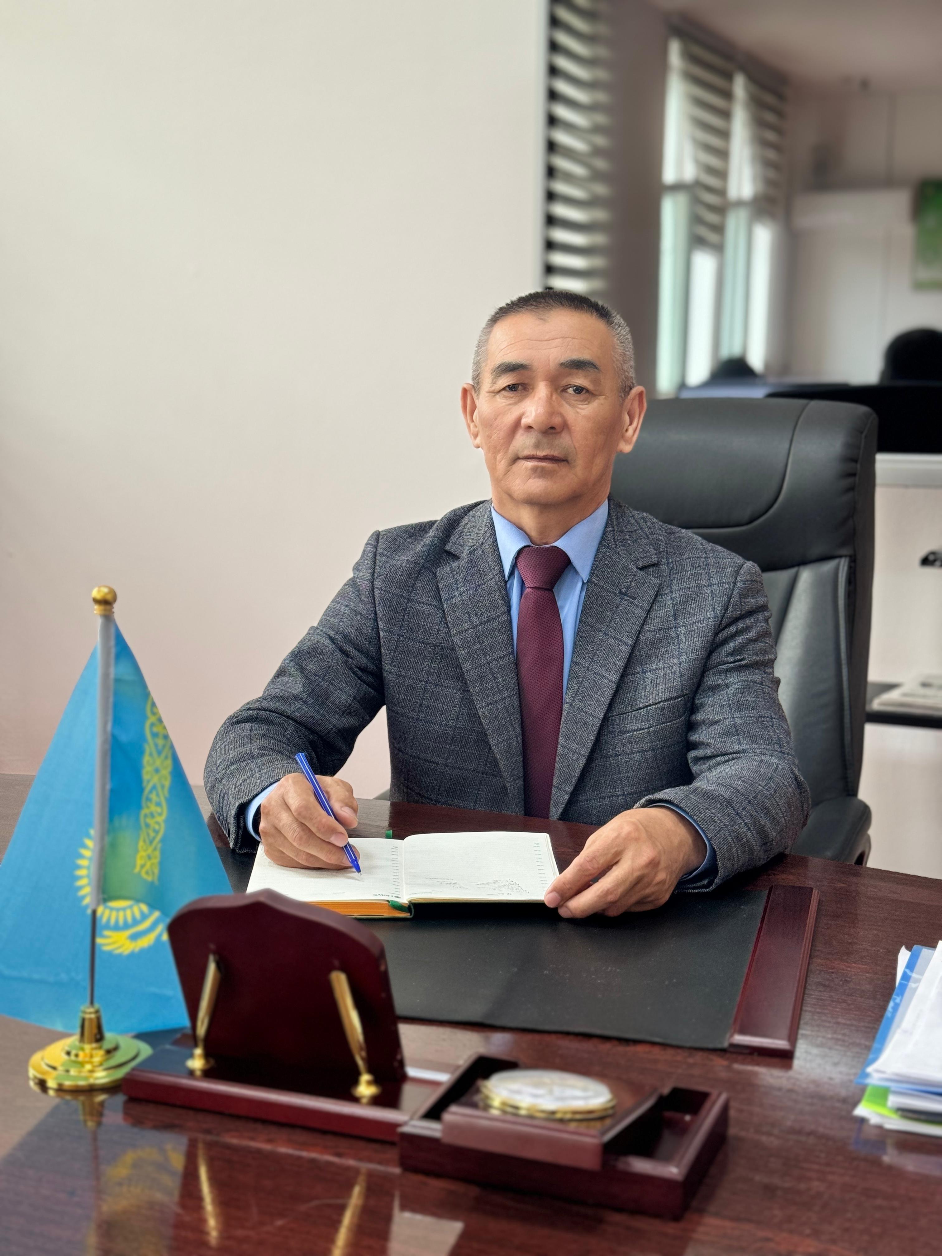 Ниязбеков Айтжан Козыбаевич-директордың оқу әдістемелік жұмыстары жөніндегі орынбасары Image